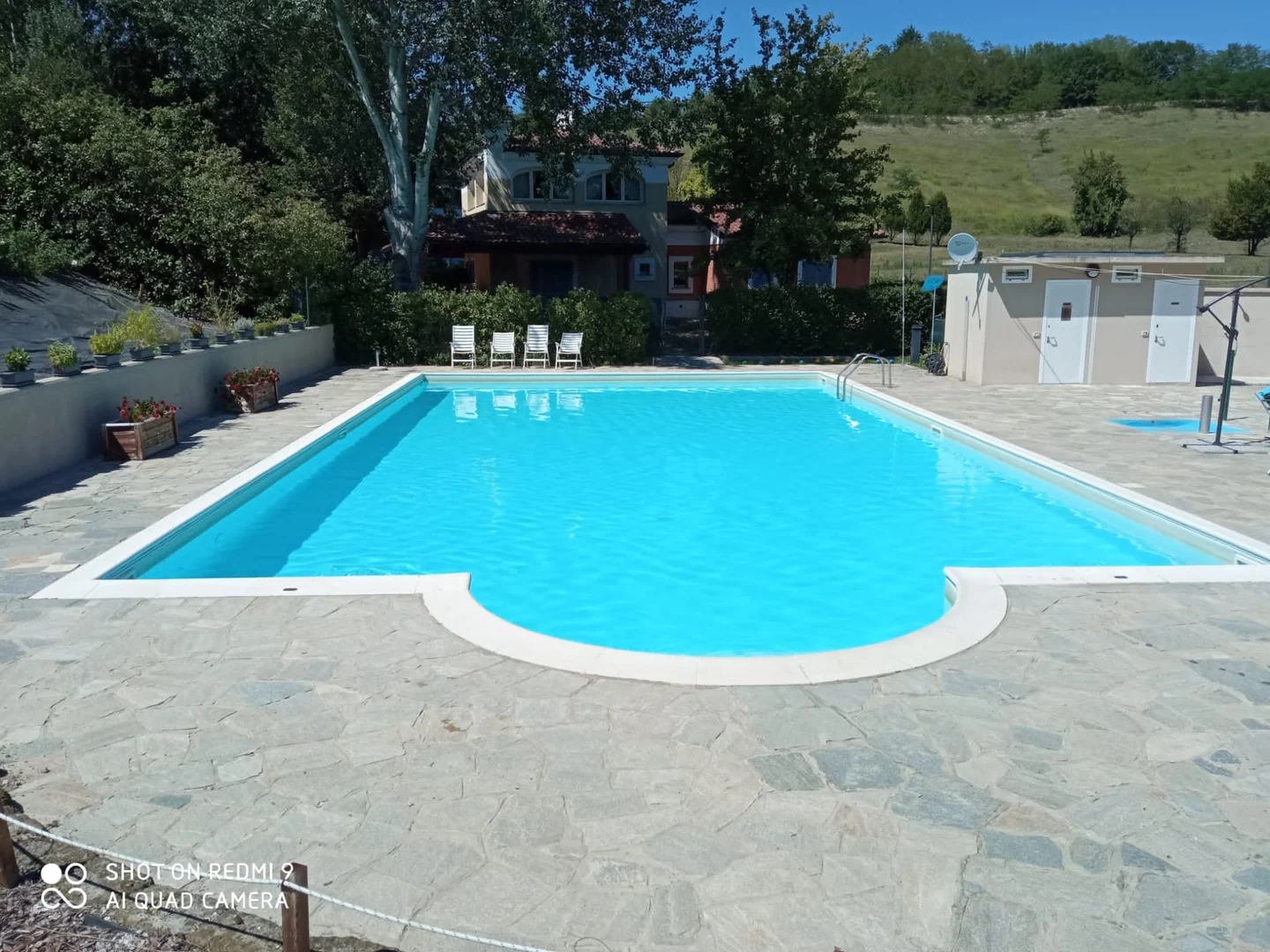 La piscina estiva della tenuta